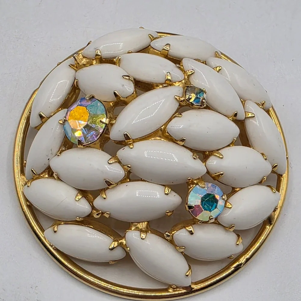 Vintage White Milk Glass AB Rhinestone Round Gold Tone Brooch Pin Cluster 2 Inch